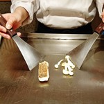 ステーキ花郷 - 『鯛』と『しめじ』を焼いているところ～♪(^o^)丿