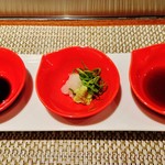 ステーキ花郷 - 『醤油』(左)、『わさび、おろし、ネギ』(中)、『ポン酢醤油』(右)で食べる～♪(^o^)丿