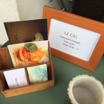 LE CIEL - パッと見、まさかあんな素敵なお店があるだなんて分からない。