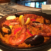 Bar Espanol LA BODEGA 大阪店 - 魚介のパエリヤ