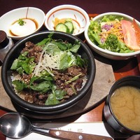 荒井屋 万國橋店 - 平日ランチ限定 牛まぶし焼き丼