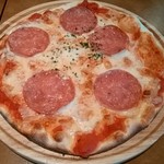 ジョリーパスタ - イタリアンサラミのピッツア