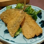 大衆酒場 まるちゃん - アジフライ、メギスフライ