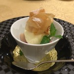 トゥ・ラ・ジョア - 桃のミルフィーユ