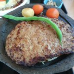 レストラン酒菜 どるふ - 石焼ハンバーグアップ