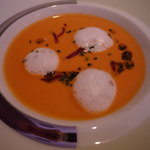 トマトのヴルーテ　カプチーノ仕立て