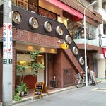 銀座トレオン 16区 - 歌舞伎座の横の通り沿いにあります