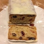 マルコブレッドハウス＆ラボラトリー - シュトーレン断面