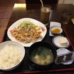 めしや 55 - 201612  55  ★生姜焼き定食（580円）★14時から17時までは「コーヒー」が付きます(^-^)/