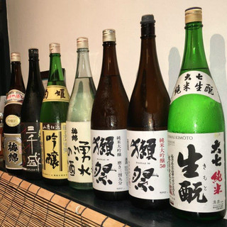 Carefully Selected Sake Sourced from All Over the Country