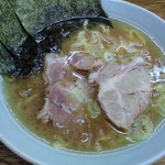 家系ラーメン まこと家 - 20161213　朝9時半先客2名はすでにビールで宴会ｗラーメン700円（麺固め）