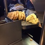 豪大大鶏排 - カット前のようす