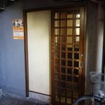 吉野家 築地1号店 - １号店だけ・裏の出入り口。