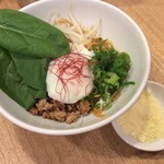 新横浜ラーメン博物館 - トッピング温泉卵とチーズbyカーサルカ