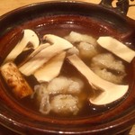 Kyougochisou Ishimaru - 鱧と松茸の土瓶蒸し。量もたっぷり。