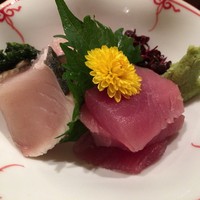 伊豆の旬 やんも 丸の内店 - 地魚刺身（まぐろ、さわら、ぶり）