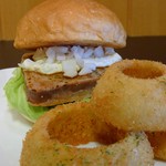 ダグズ・バーガー - ツナステーキバーガー