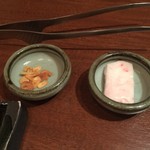 肉家かぐら - ニンニクと脂