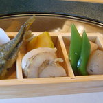 Abuto Kurashikikan Tenryou - サービスランチの煮物