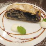 トラットリア ダ コヴィーノ - プリッツァ？