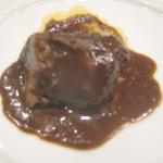 トラットリア ダ コヴィーノ - エゾジカの赤ワインとカカオ煮（小）