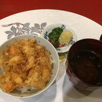 美かさ - 14. 小海老と小柱のかきあげ天丼、赤だし、香の物