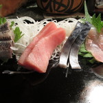 大政寿司 - お刺身おまかせ（左から鰯、トロ、サバ、金目）！