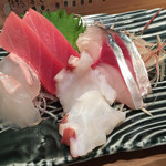 椿や - 刺し盛り（ヒラメ・マグロ・たこ足・生さば）