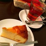 Jause - ランチにコーヒー又は紅茶付いてきます。
                        ケーキは＋170円で♬