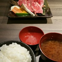 極上松阪牛 牛追道中 - おすすめカルビセット