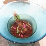 クイントカント - チョコレートのムースと柿　スパイスのブリュレ
      