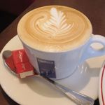 ブラッスリー・ヴィロン - カフェクレーム 630円
      