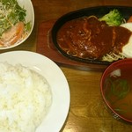 キッチンMOGUU - ハンバーグステーキセット(目玉焼きのせ)～デミグラスソース～
