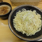 つけ麺 渡辺 - つけ麺（平打ち太麺（中）・濃厚魚介MIX）