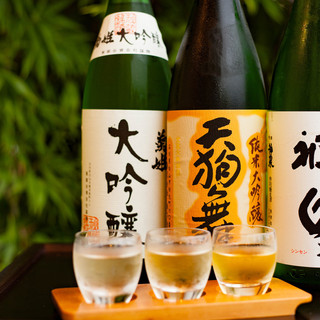 季節ごとに楽しめる蔵元限定日本酒を常時40種ご用意