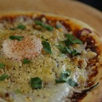Itariambarunikomiya - ミートソースと半熟卵のピッツァ「ビスマルク」