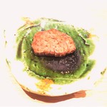 焼肉すどう - 鳥取田村牛ランプ
      山葵と玉葱ペーストで
      赤身の旨味を十分に引き出しています