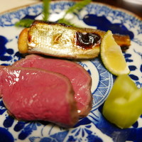 比良山荘 - 子持ち鮎の味噌漬けと鹿ローストに山椒オイル