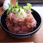 Yakiniku Koubou Sakura - ローストビーフ丼　並