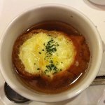 ビストロ リン - オニオングラタンスープ