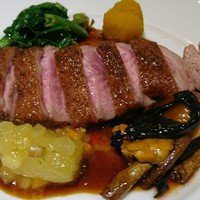 レストラン アラジン - 鴨胸肉のエビス風味ロースト　ポワブラードソース
