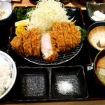 厚切りロースかつ定食