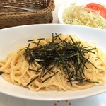 クロシェットカフェ - 明太子のクリーム
スパゲティ―はミニサラダ付き