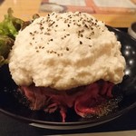 MEAT MARKET - ホワイトローストビーフ丼  夢盛り