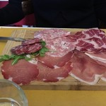 Cantine Barbaroux - Salumi delle Langhe
