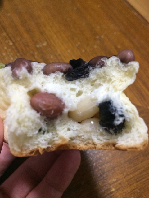 入手困難なコーンぱんと幻のまめぱん』by KAKA23 : 美瑛選果 新千歳