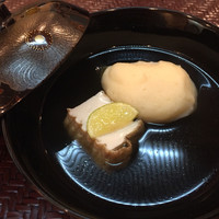 おもてなし茶屋　咲扇 - しんじょと厚揚げの煮物