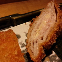豆家 のりのり - 真ん中に湯葉が入ってます。