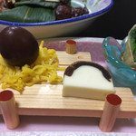 紫雲閣 - 料理長おまかせ和食膳…鶉卵の紅茶煮、水菜の湯葉巻き、柿チーズ