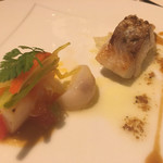 シェヌー - 次女チョイスの「鱈とホタテのポワレ アンチョビのバターソース」（2016.12）